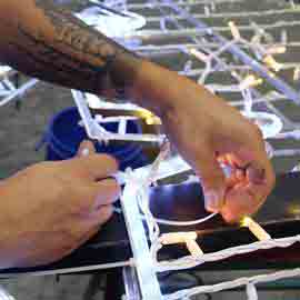 sistema de sujeci�n con bridas en luces led